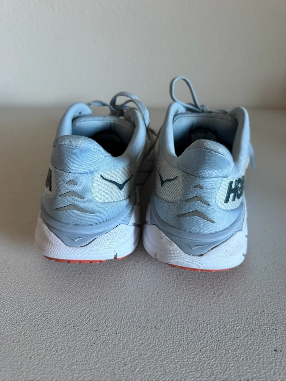 Hoka One One Arahi 6 running women’s shoes in a light blue